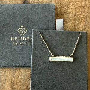 Kendra Scott Leanor Gold Bar in Ivory Pearl